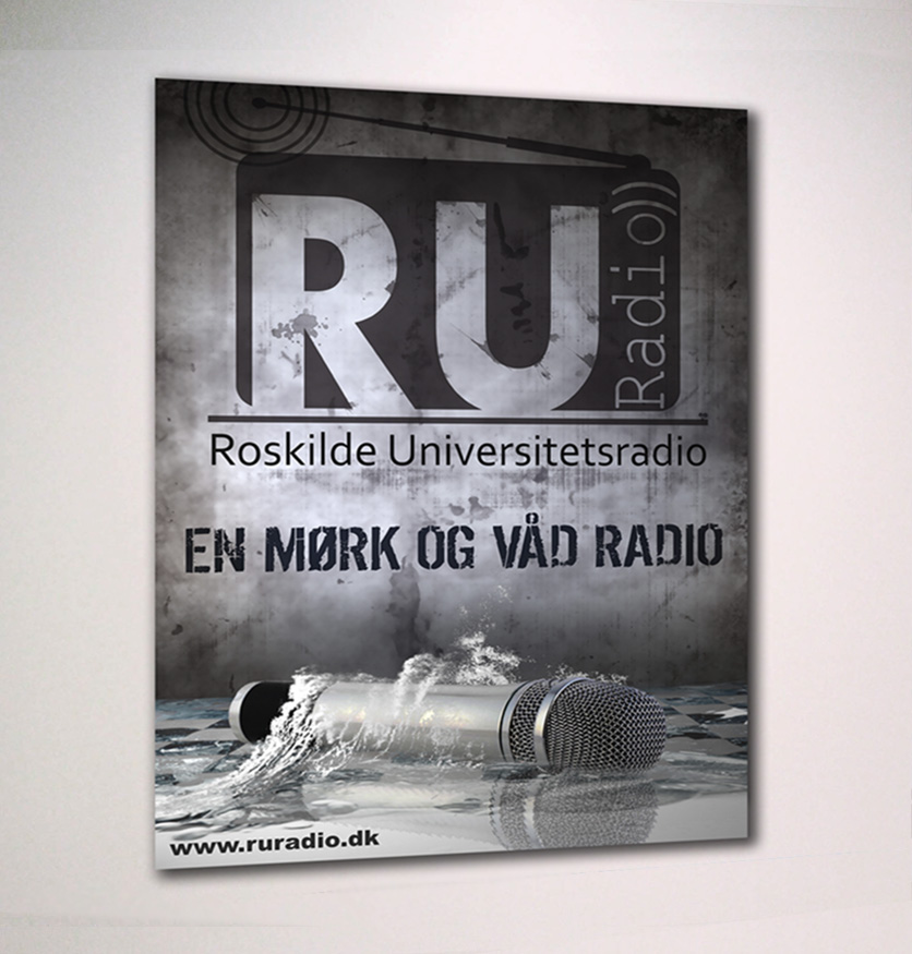 Poster design for RU Radio, af Ideal Pixel - En Mørk og Våd Radio